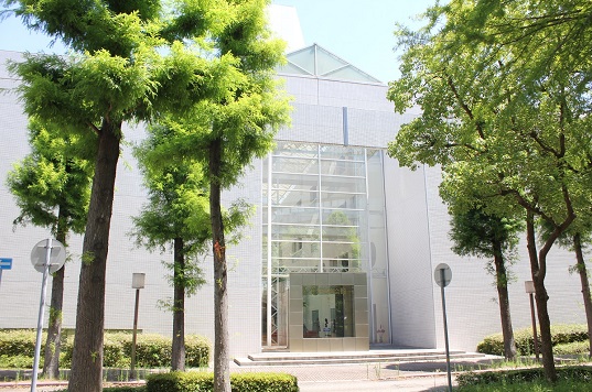 日本芸術会館